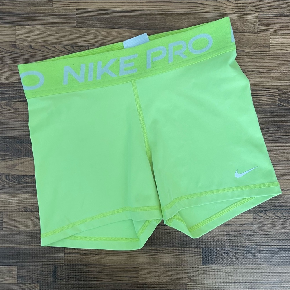 Nike Pro Dri Fit Mid Rise 3” Training Short Neon Green Small